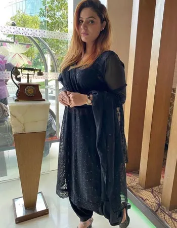 Call Girls in Vadodara